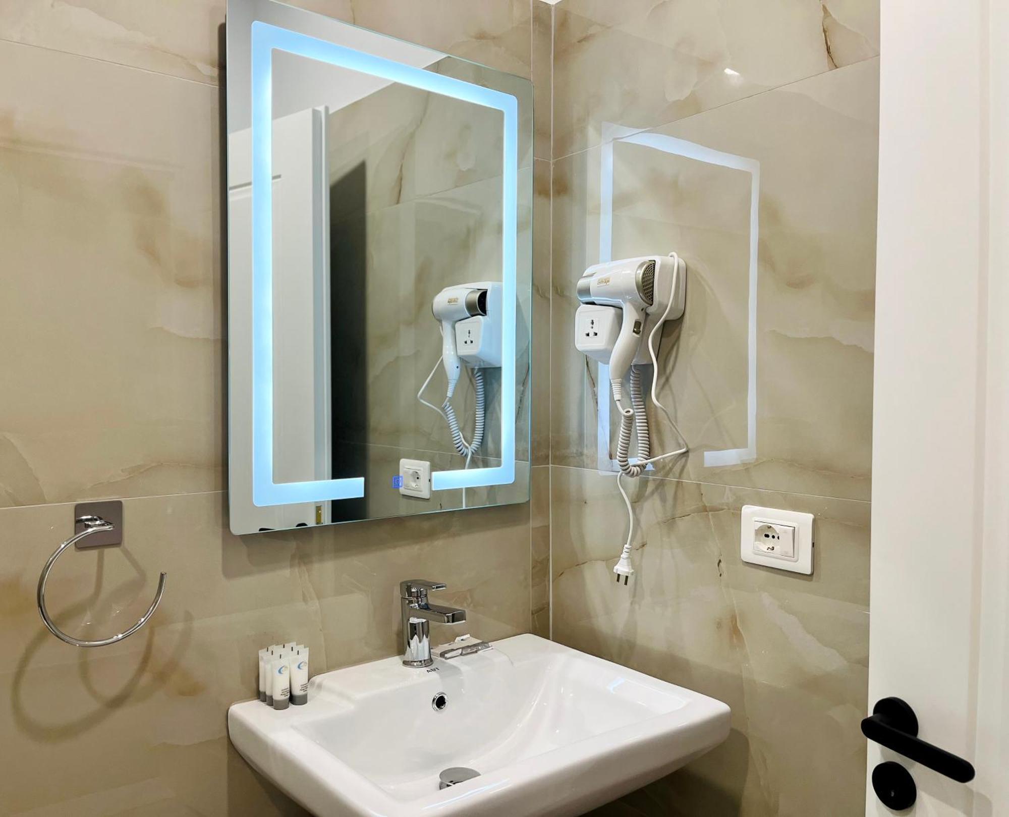 Mili Hotel Berat Zewnętrze zdjęcie